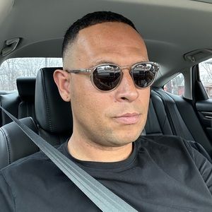 Meet your Posher, Manuel